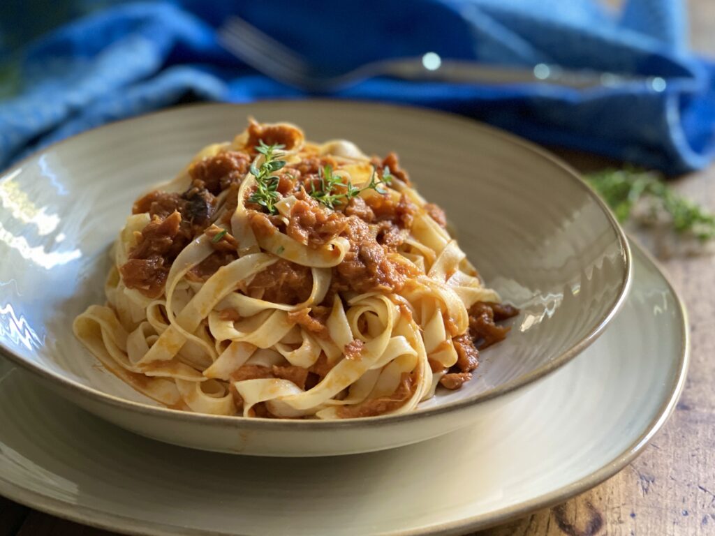 Fettuccine al Ragù di Trota