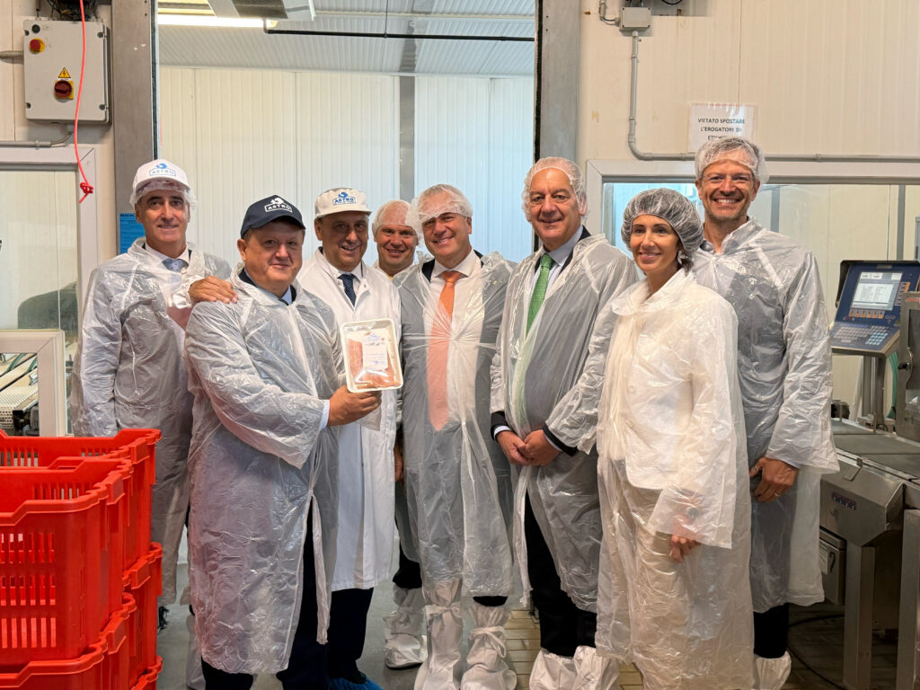 Visita del Sottosegretario Patrizio La Pietra all’impianto di trasformazione di OP Astro a Lavis.